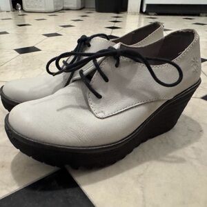 Fly London Women's Wedges Off-white with Black heel and laces